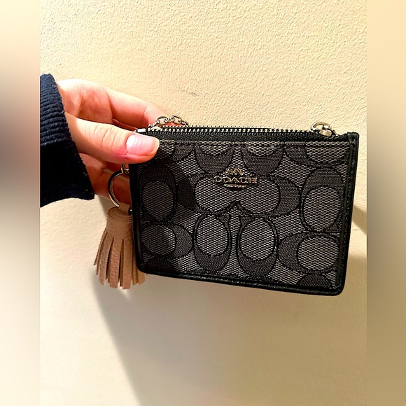 Coach card wallet and keychain; slightly used. - Picture 1 of 3